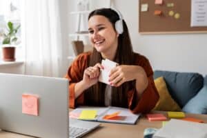 Home office e salário emocional: entenda a relação e os benefícios 